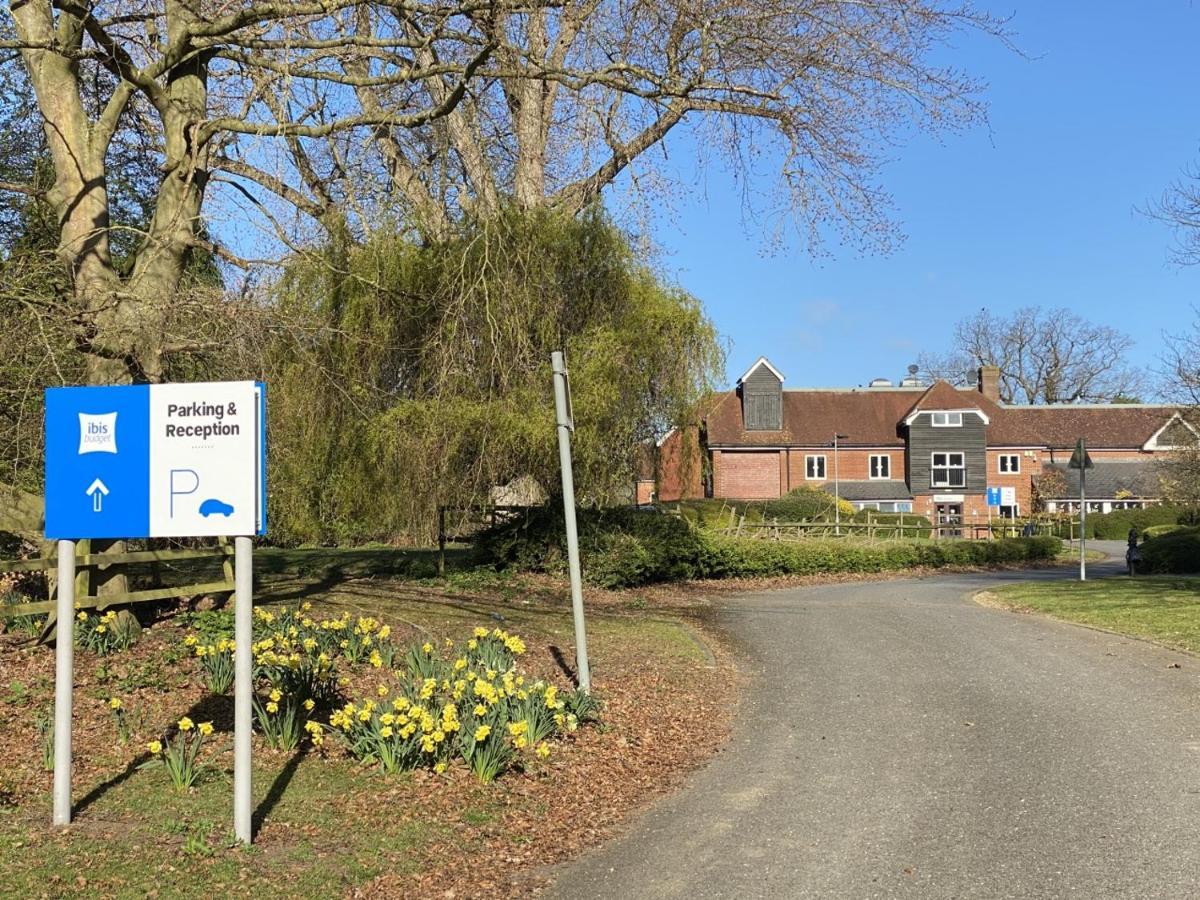 Ibis Budget Stansted Bishops Stortford Birchanger Exterior foto