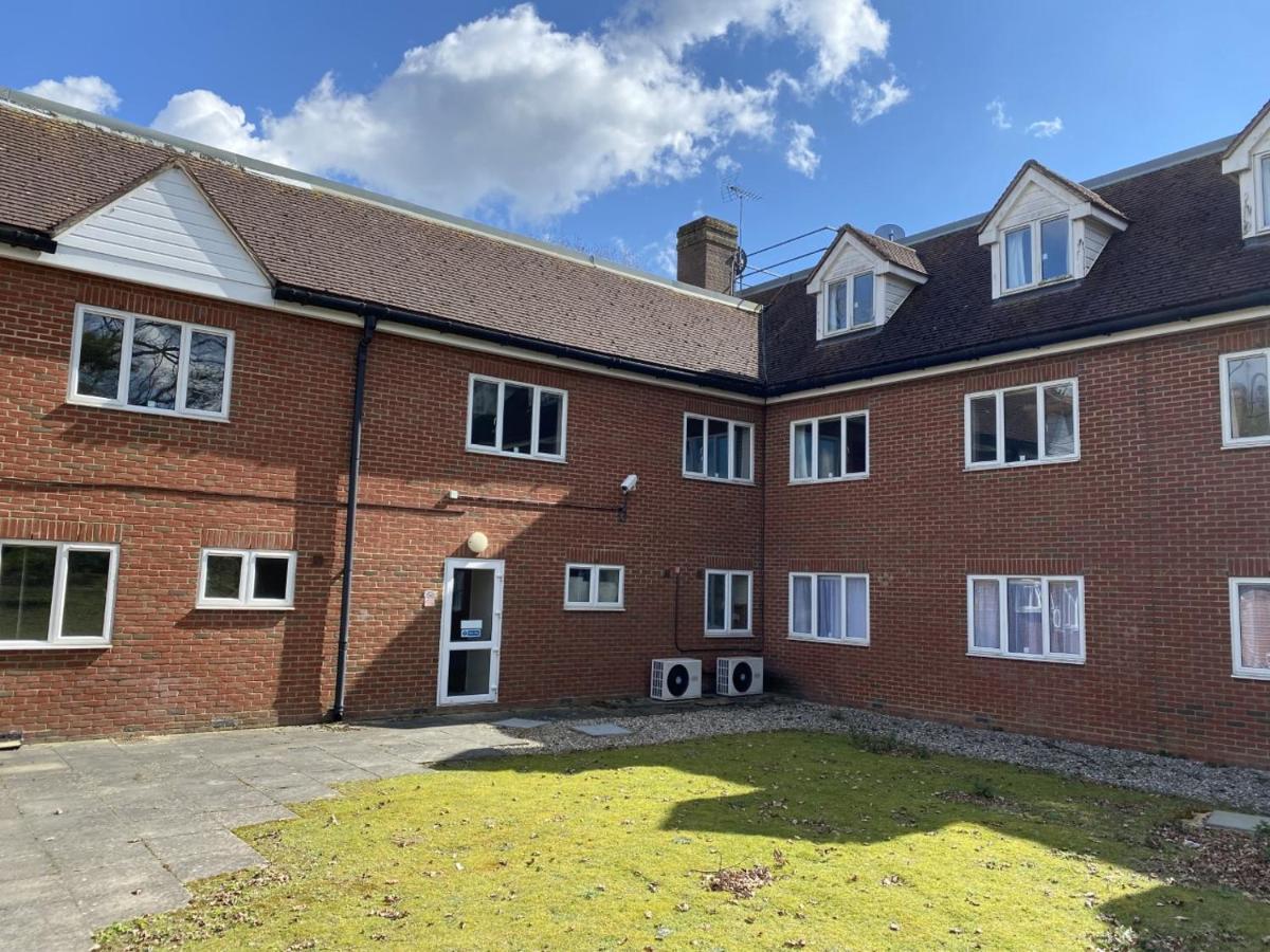 Ibis Budget Stansted Bishops Stortford Birchanger Exterior foto