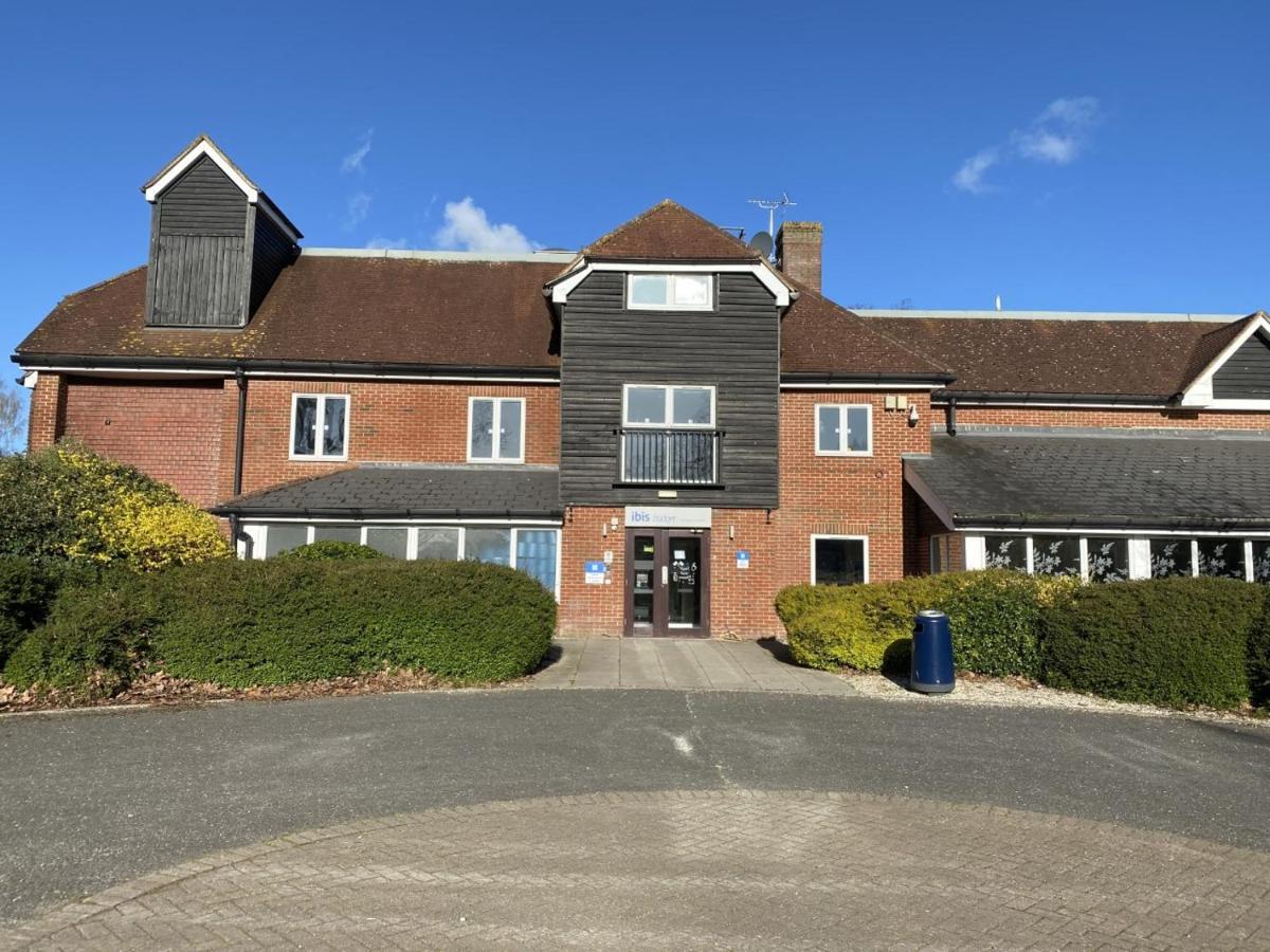 Ibis Budget Stansted Bishops Stortford Birchanger Exterior foto