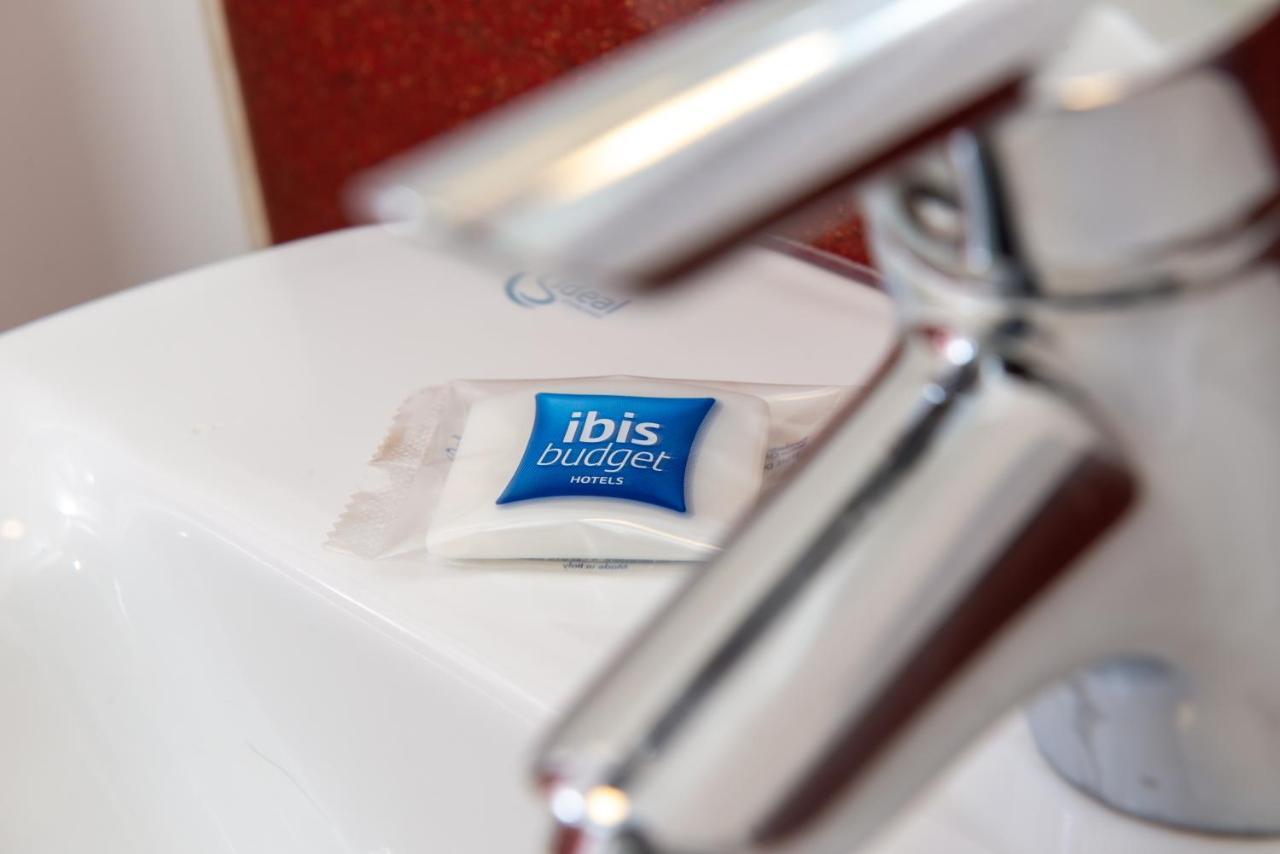 Ibis Budget Stansted Bishops Stortford Birchanger Exterior foto