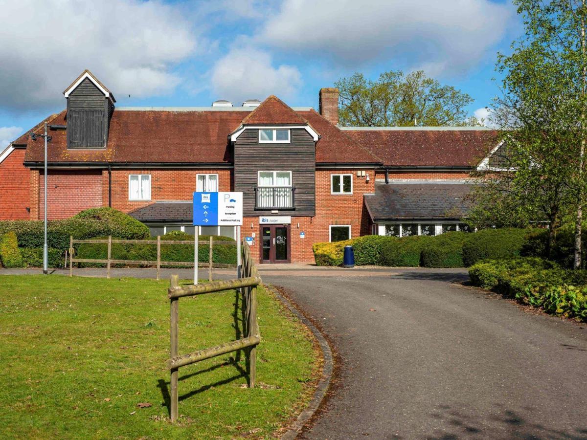 Ibis Budget Stansted Bishops Stortford Birchanger Exterior foto